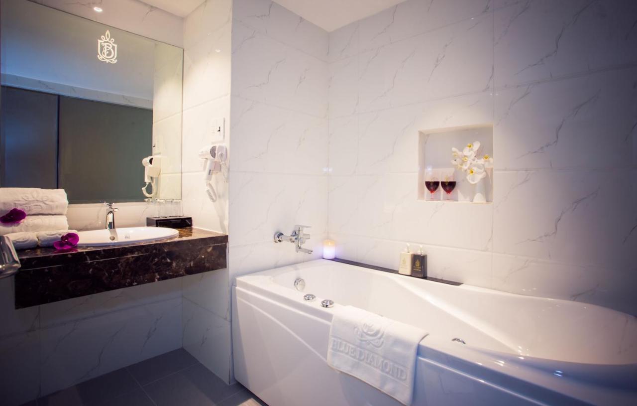 8B Hotel & Spa โฮจิมินห์ซิตี้ ภายนอก รูปภาพ