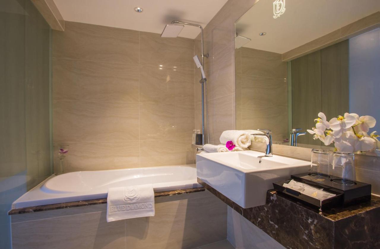 8B Hotel & Spa โฮจิมินห์ซิตี้ ภายนอก รูปภาพ