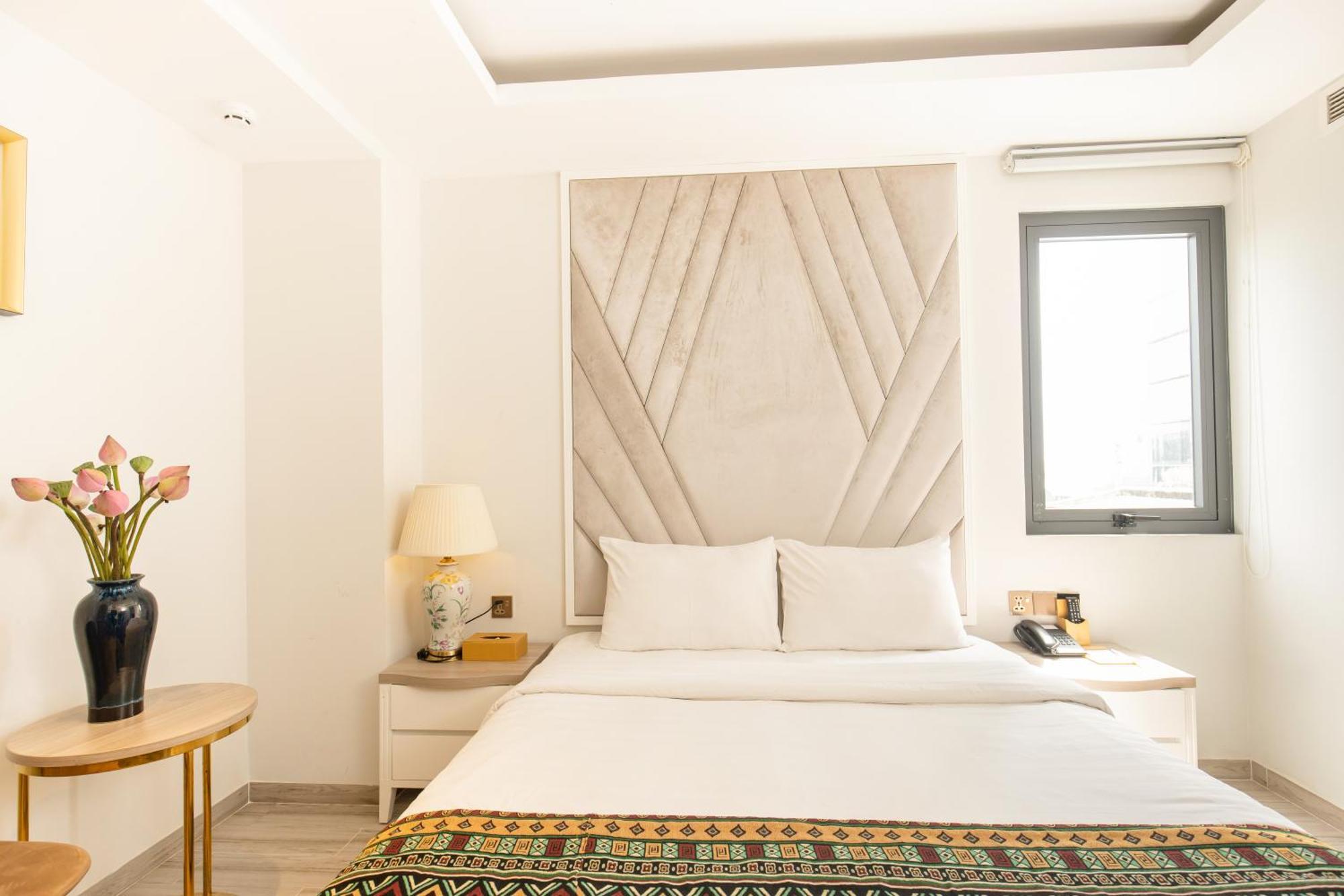 8B Hotel & Spa โฮจิมินห์ซิตี้ ภายนอก รูปภาพ