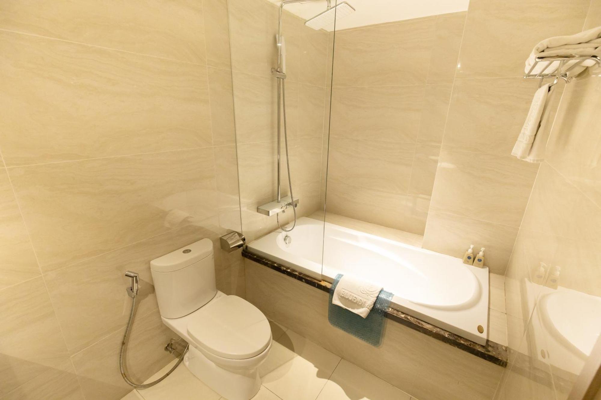 8B Hotel & Spa โฮจิมินห์ซิตี้ ภายนอก รูปภาพ