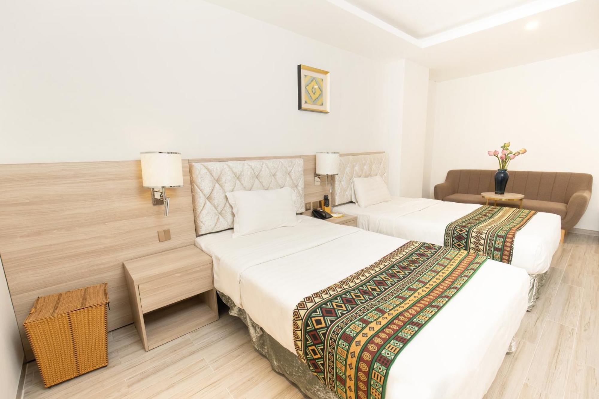 8B Hotel & Spa โฮจิมินห์ซิตี้ ภายนอก รูปภาพ